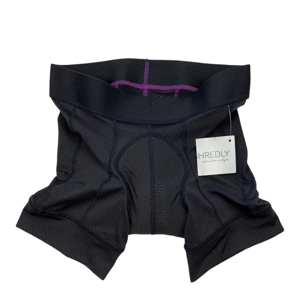 Black Shredly Yogacham 2 nwt
